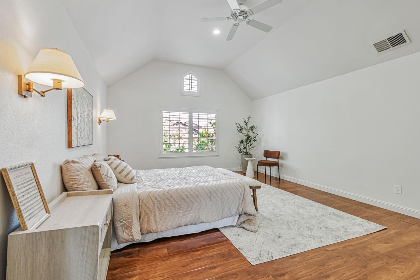 Detail Gallery Image 34 of 48 For 100 Danbury Ln, Redwood City,  CA 94061 - 4 Beds | 2/1 Baths