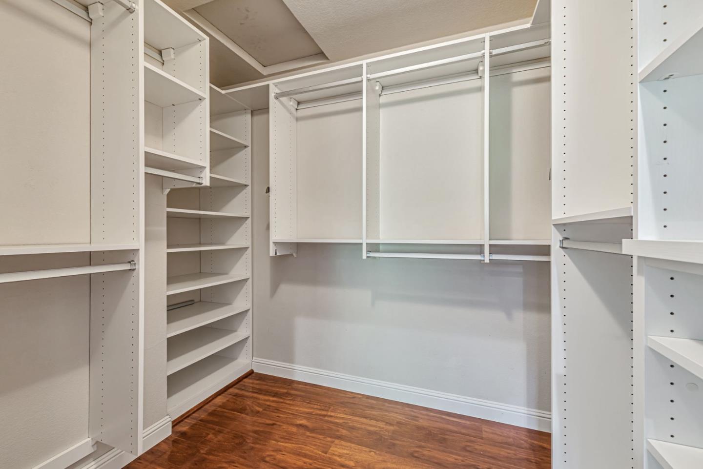 Detail Gallery Image 38 of 48 For 100 Danbury Ln, Redwood City,  CA 94061 - 4 Beds | 2/1 Baths