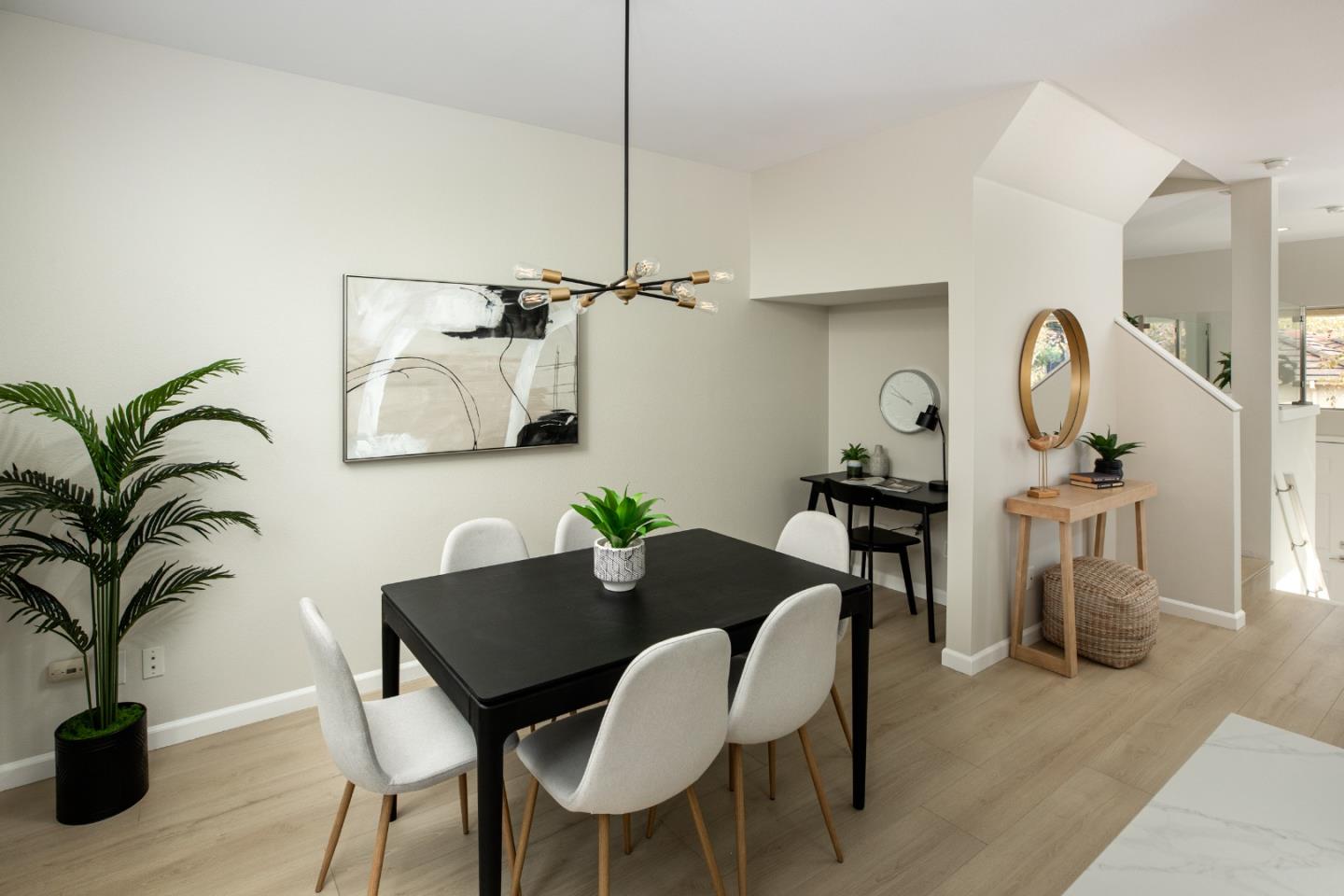 Detail Gallery Image 16 of 31 For 143 Frederick Ct, Mountain View,  CA 94043 - 3 Beds | 2/1 Baths