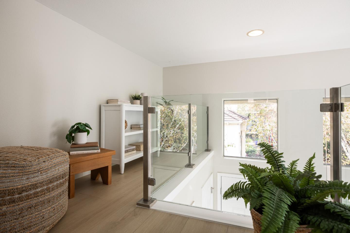 Detail Gallery Image 17 of 31 For 143 Frederick Ct, Mountain View,  CA 94043 - 3 Beds | 2/1 Baths