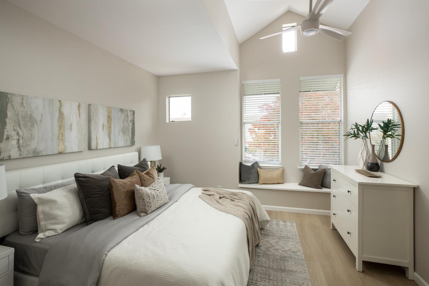 Detail Gallery Image 19 of 31 For 143 Frederick Ct, Mountain View,  CA 94043 - 3 Beds | 2/1 Baths