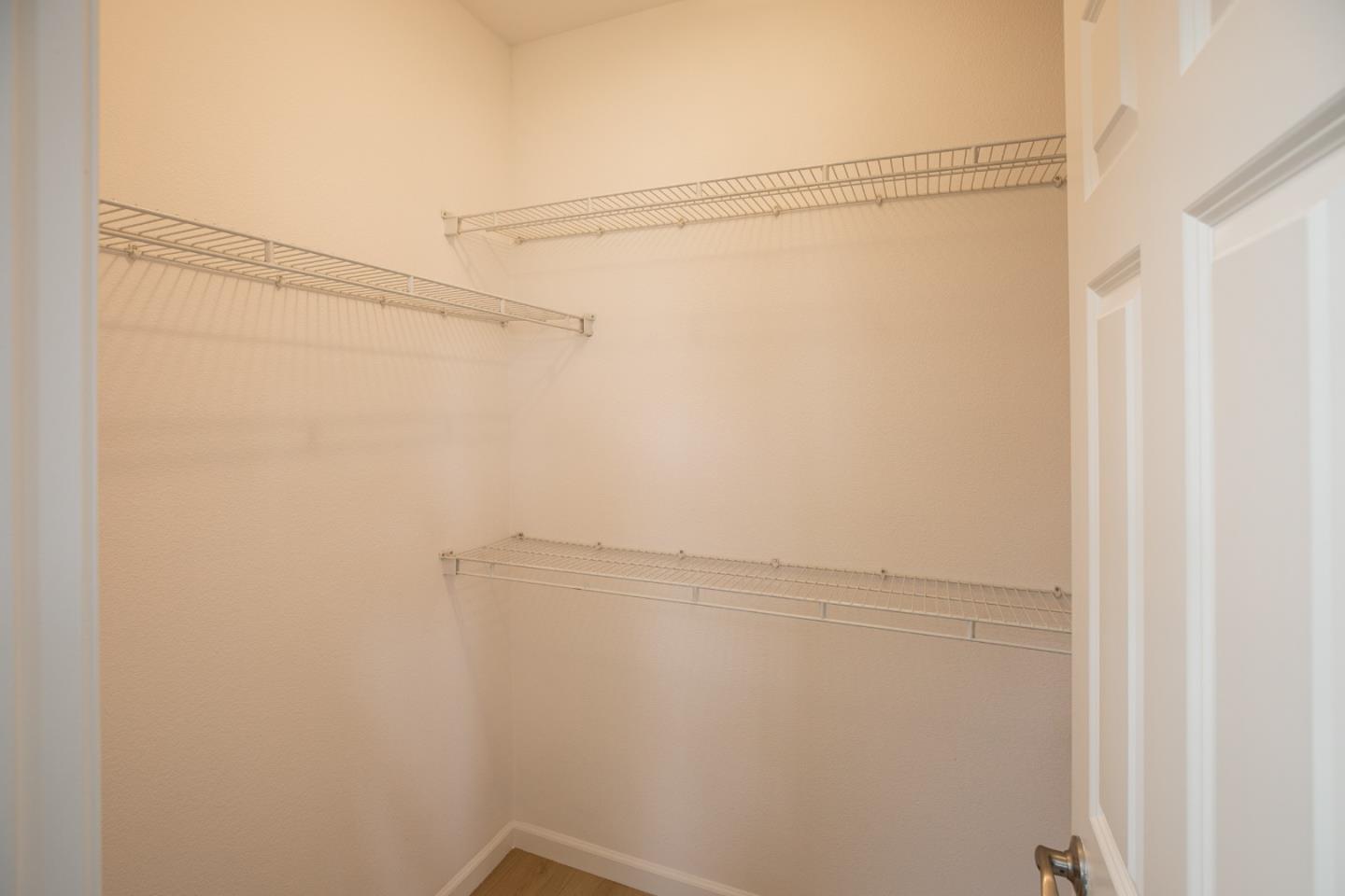 Detail Gallery Image 22 of 31 For 143 Frederick Ct, Mountain View,  CA 94043 - 3 Beds | 2/1 Baths