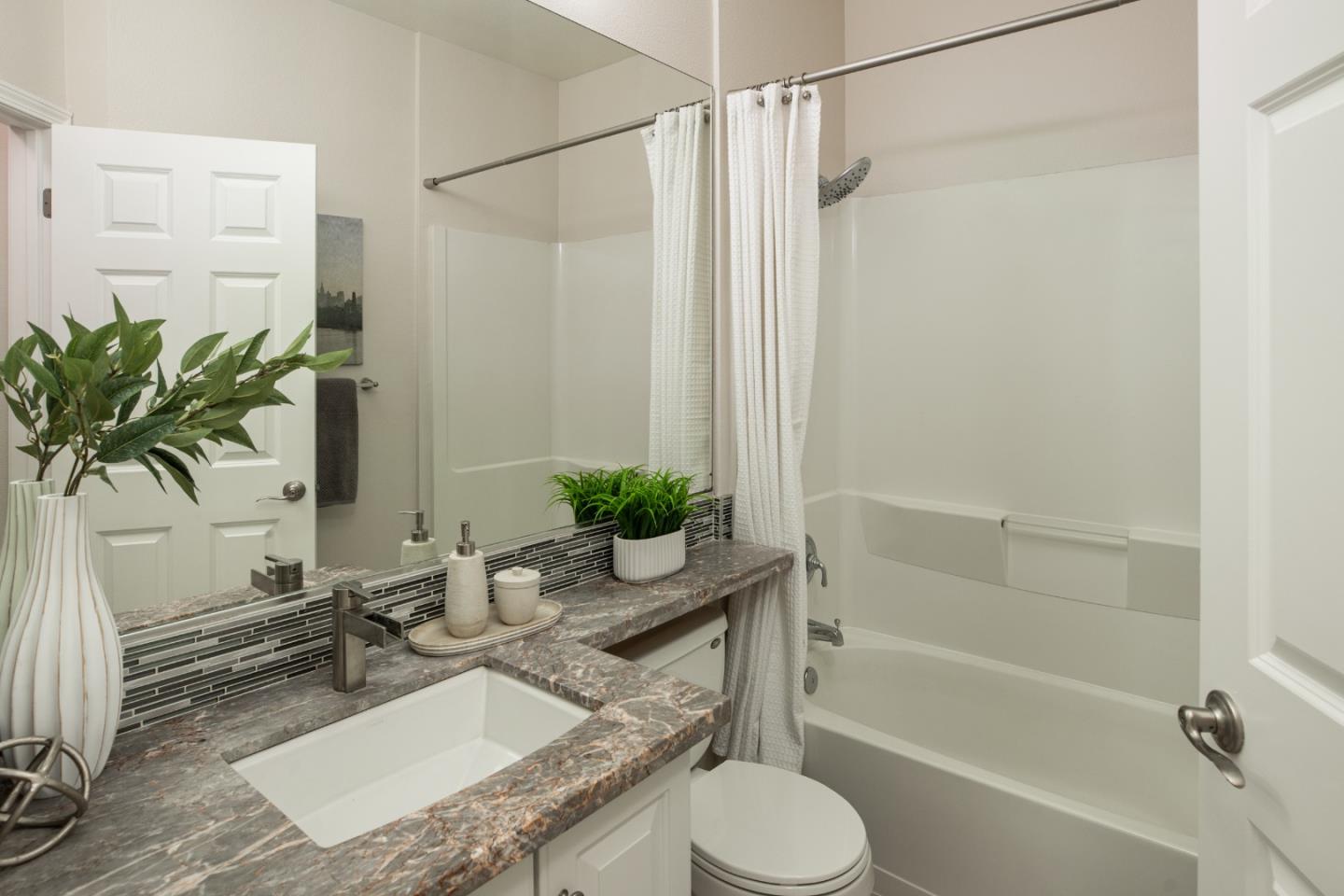 Detail Gallery Image 25 of 31 For 143 Frederick Ct, Mountain View,  CA 94043 - 3 Beds | 2/1 Baths