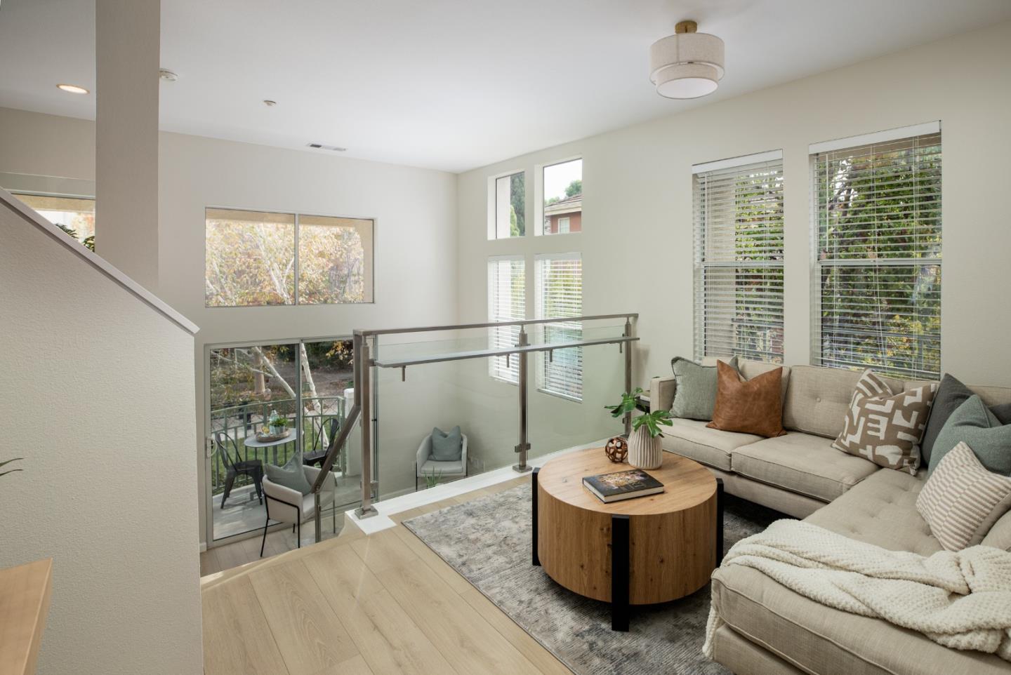 Detail Gallery Image 9 of 31 For 143 Frederick Ct, Mountain View,  CA 94043 - 3 Beds | 2/1 Baths