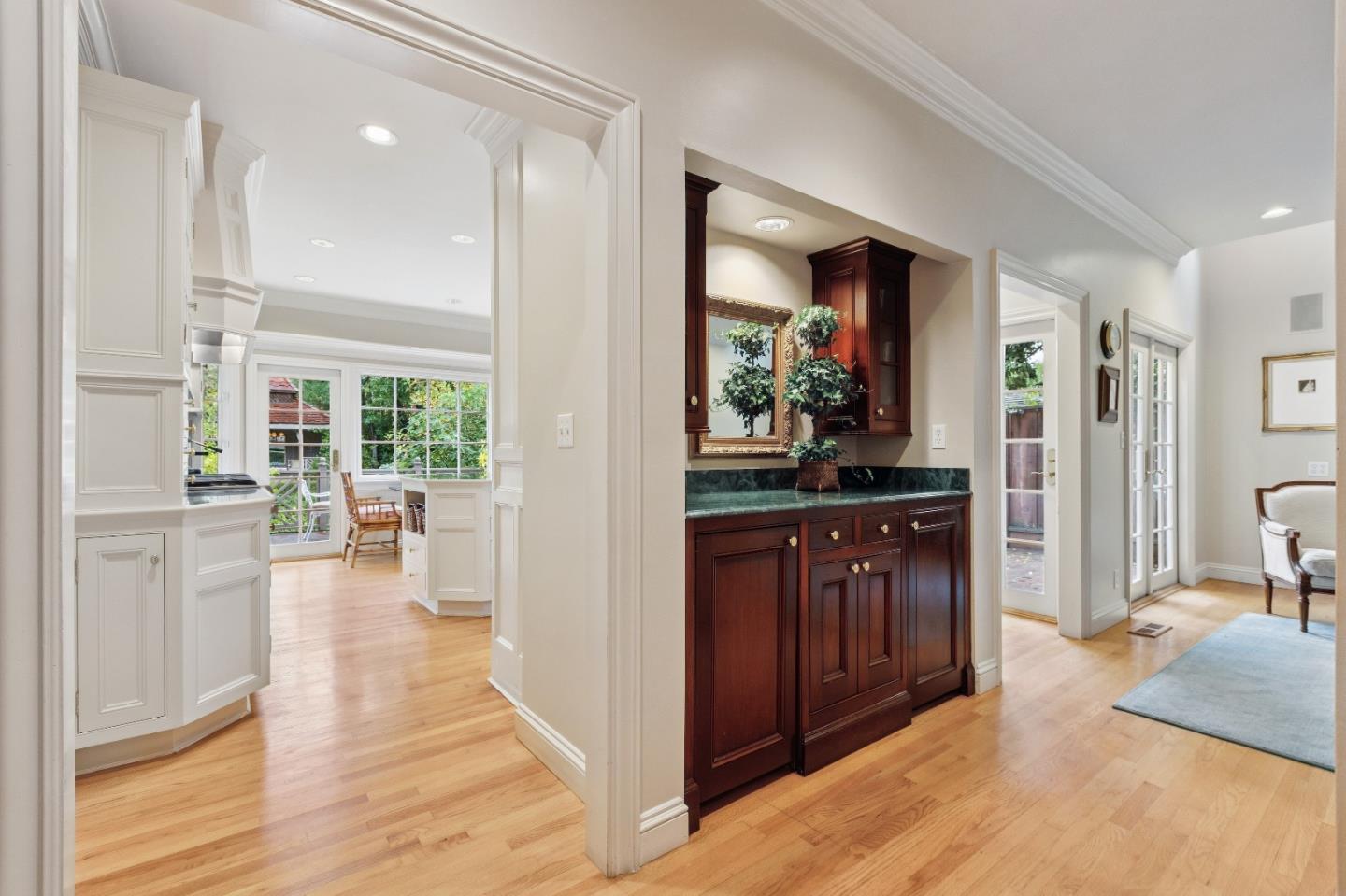 Detail Gallery Image 17 of 34 For 106 Pepper Ave, Burlingame,  CA 94010 - 3 Beds | 3 Baths