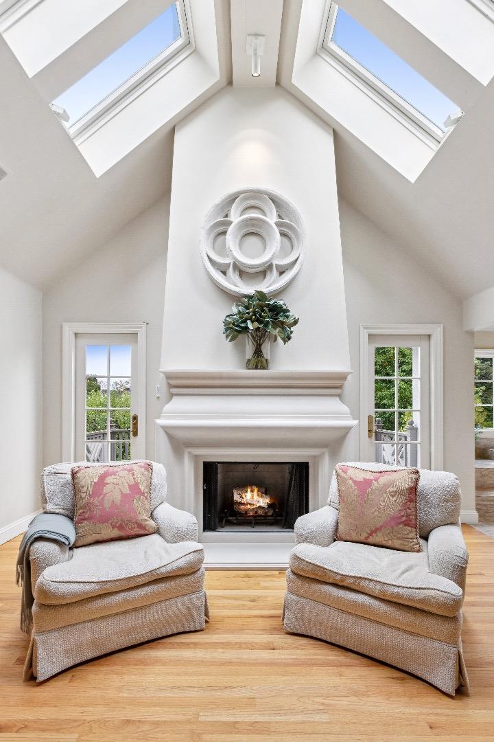 Detail Gallery Image 22 of 34 For 106 Pepper Ave, Burlingame,  CA 94010 - 3 Beds | 3 Baths