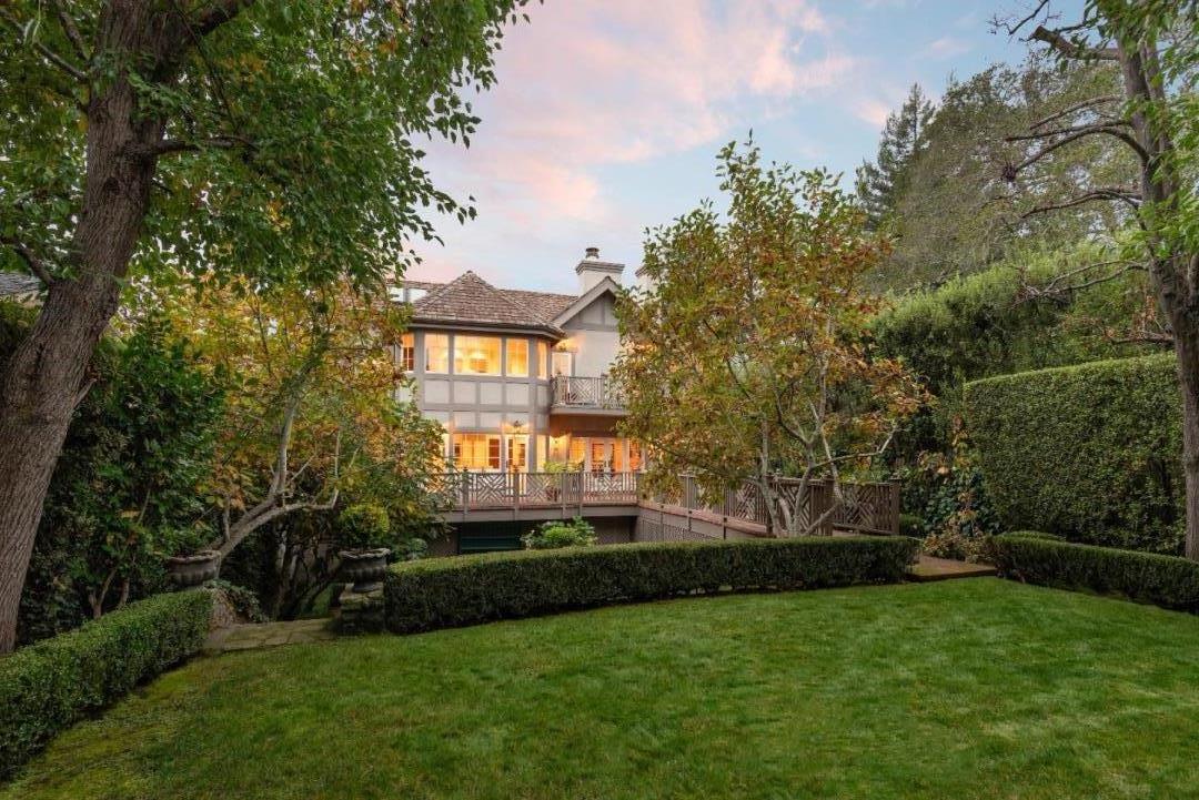 Detail Gallery Image 30 of 34 For 106 Pepper Ave, Burlingame,  CA 94010 - 3 Beds | 3 Baths