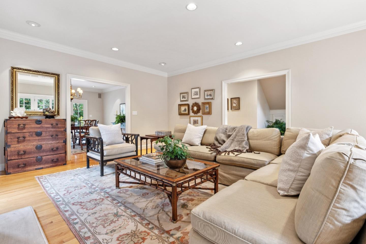 Detail Gallery Image 7 of 34 For 106 Pepper Ave, Burlingame,  CA 94010 - 3 Beds | 3 Baths