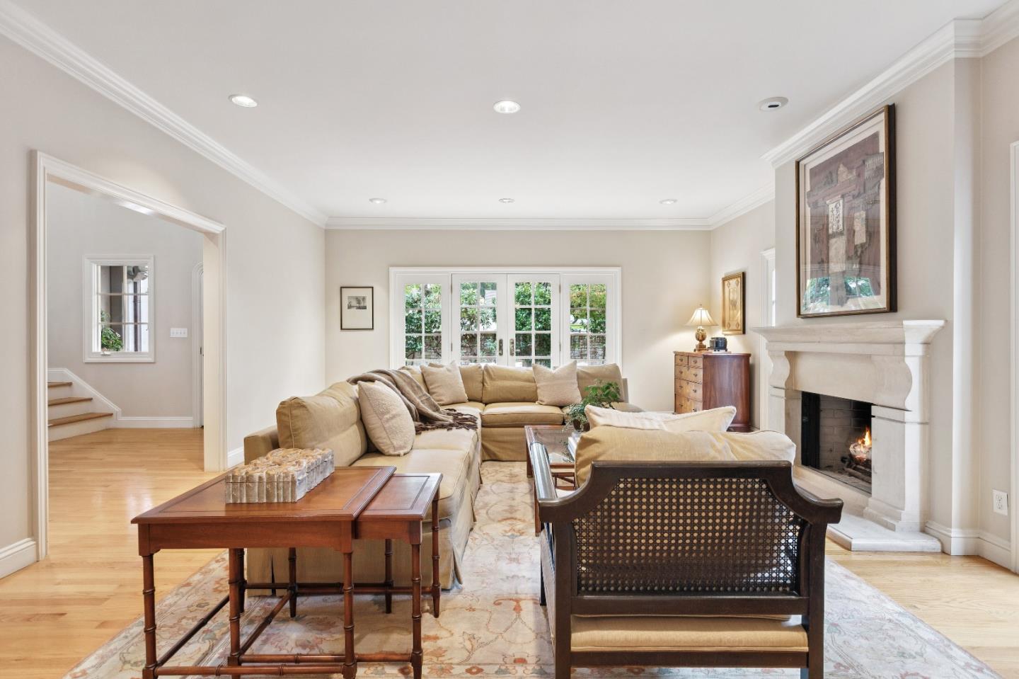 Detail Gallery Image 9 of 34 For 106 Pepper Ave, Burlingame,  CA 94010 - 3 Beds | 3 Baths