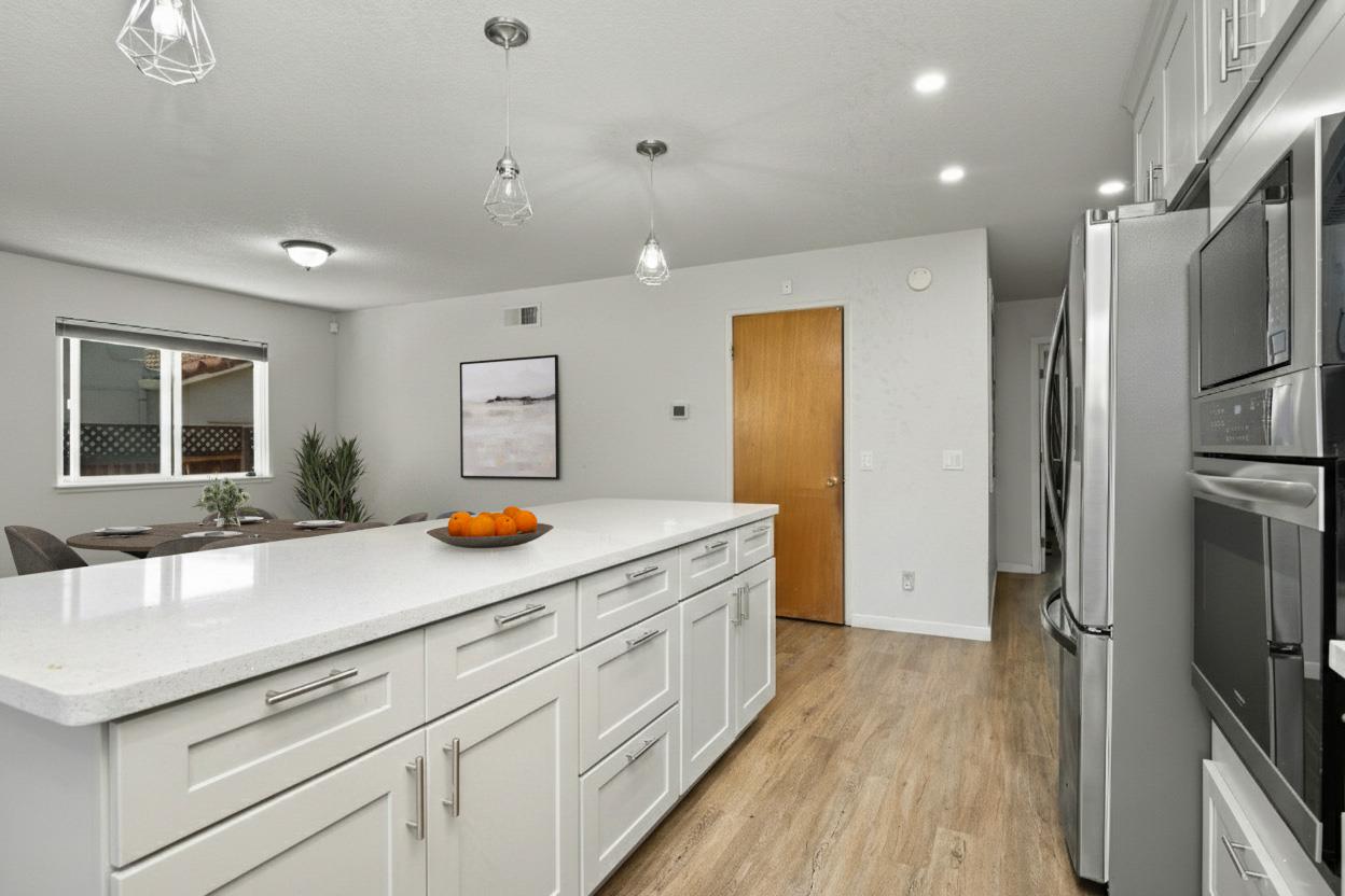 Detail Gallery Image 8 of 20 For 319 Churchill Pl, Gilroy,  CA 95020 - 5 Beds | 2 Baths