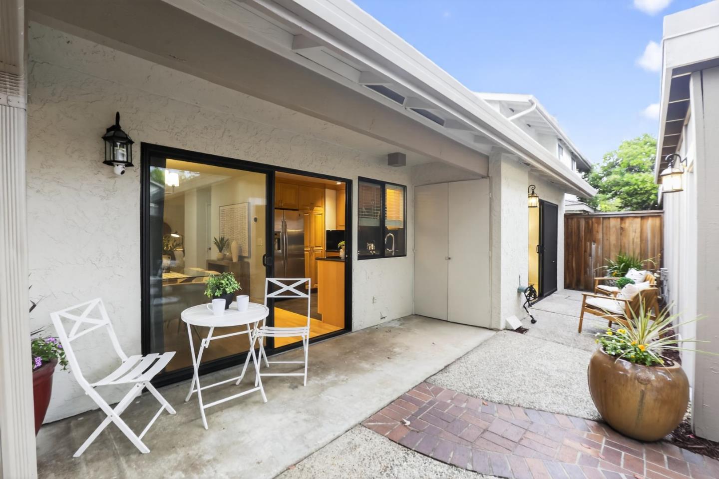 Detail Gallery Image 21 of 30 For 1590 East Lake Dr, San Jose,  CA 95126 - 2 Beds | 2 Baths