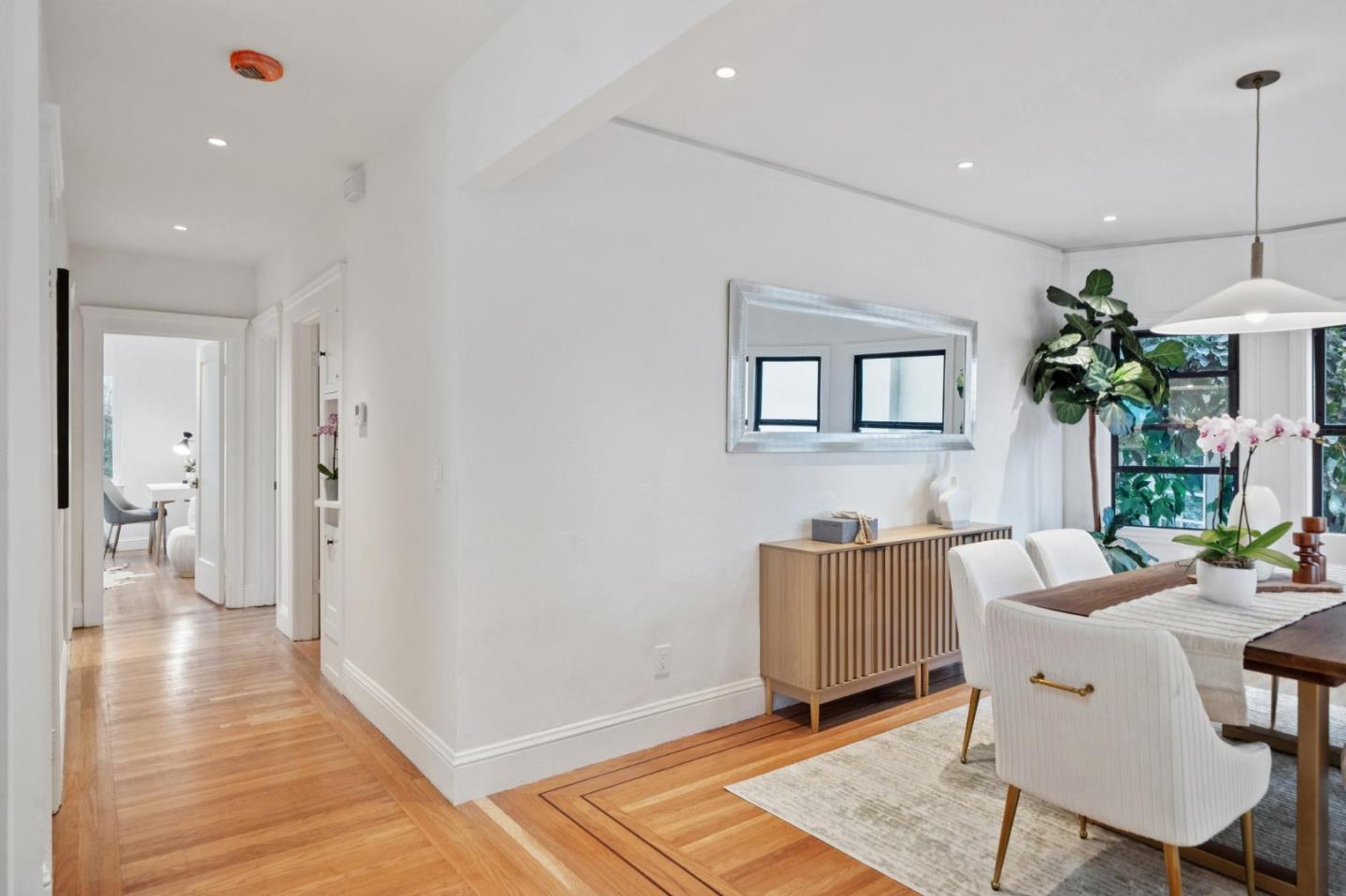 Detail Gallery Image 14 of 64 For 929 Darien Way, San Francisco,  CA 94127 - 4 Beds | 3/1 Baths