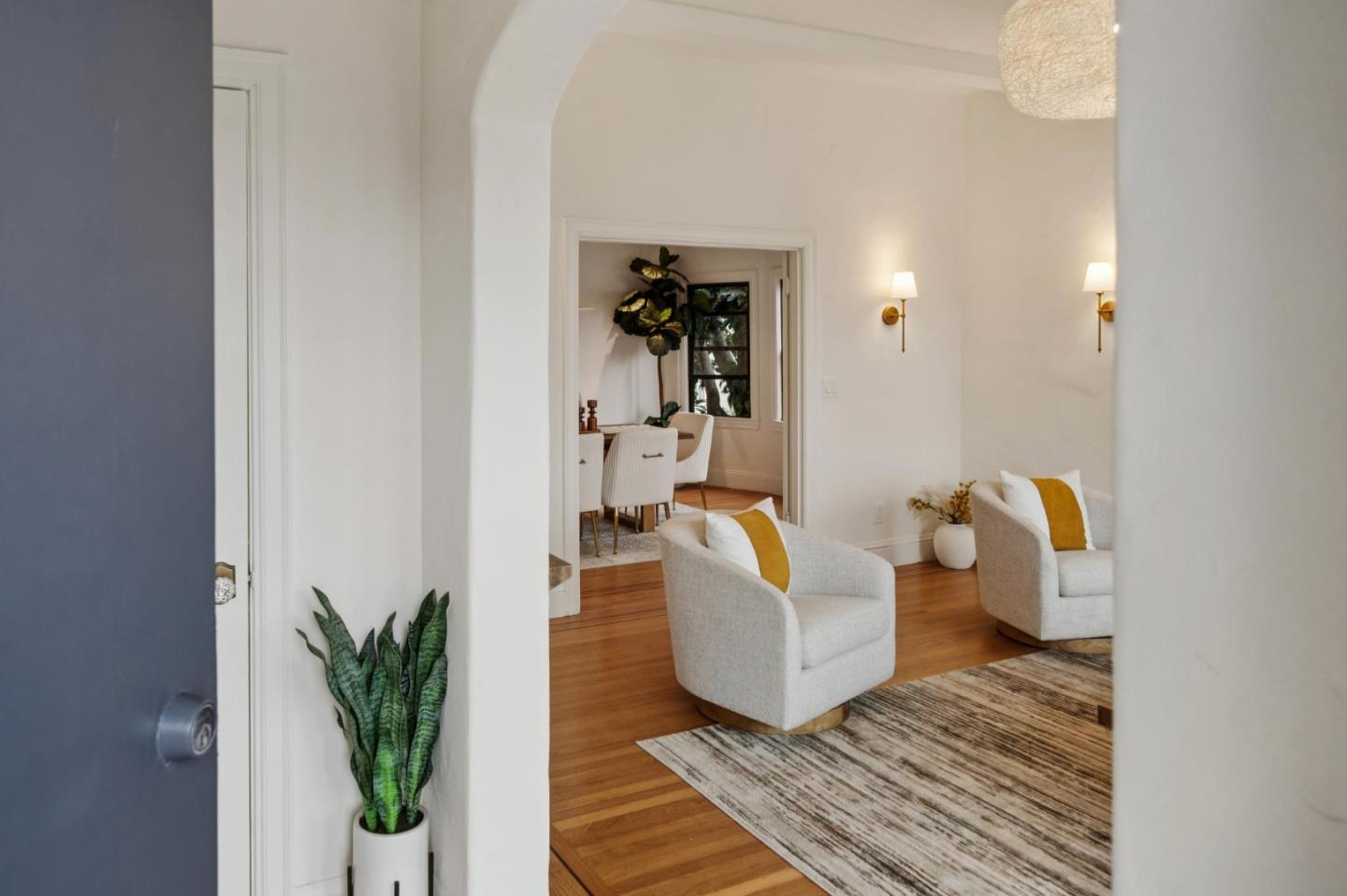 Detail Gallery Image 2 of 64 For 929 Darien Way, San Francisco,  CA 94127 - 4 Beds | 3/1 Baths