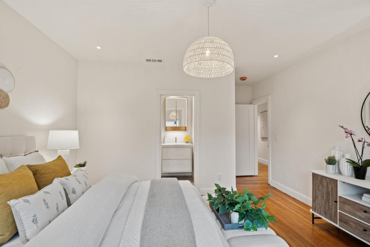 Detail Gallery Image 38 of 64 For 929 Darien Way, San Francisco,  CA 94127 - 4 Beds | 3/1 Baths