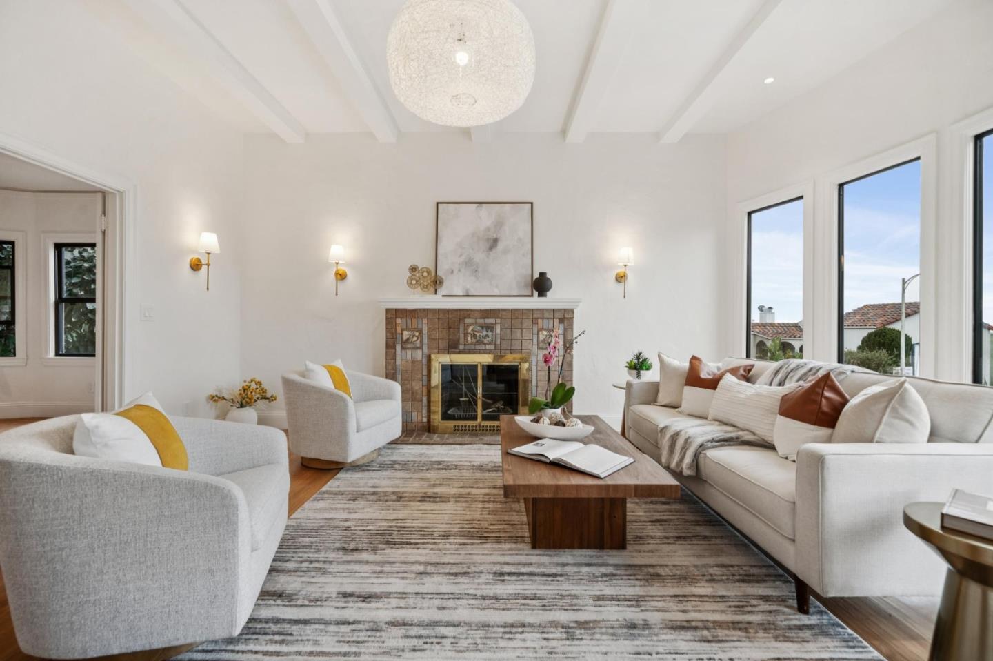 Detail Gallery Image 4 of 64 For 929 Darien Way, San Francisco,  CA 94127 - 4 Beds | 3/1 Baths