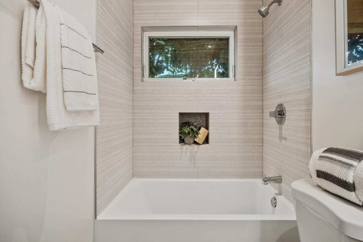 Detail Gallery Image 40 of 64 For 929 Darien Way, San Francisco,  CA 94127 - 4 Beds | 3/1 Baths