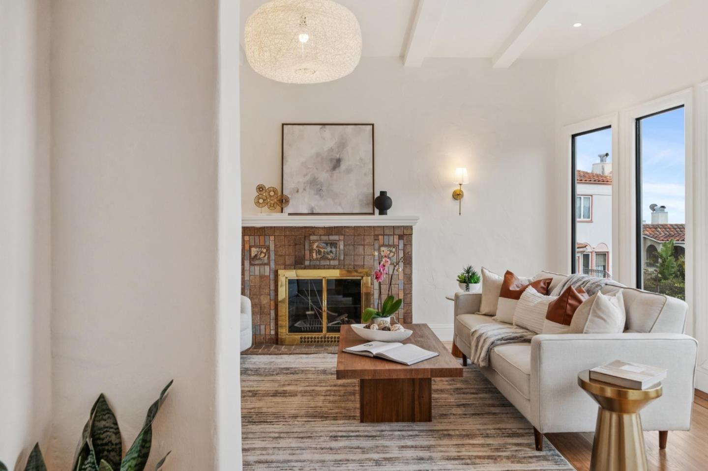 Detail Gallery Image 8 of 64 For 929 Darien Way, San Francisco,  CA 94127 - 4 Beds | 3/1 Baths