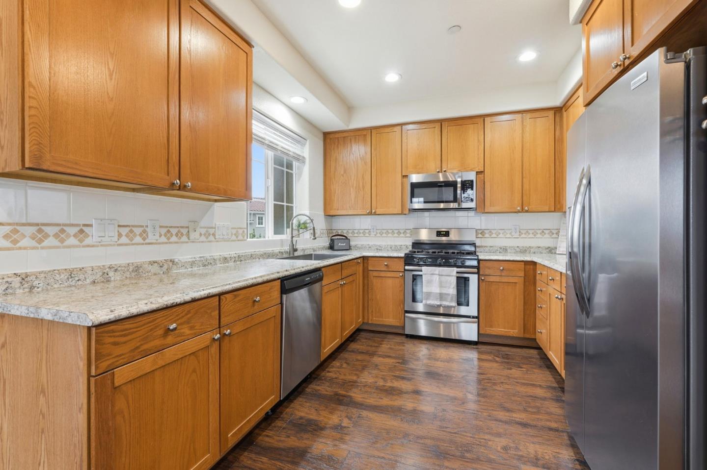 Detail Gallery Image 11 of 48 For 568 Altino Blvd, San Jose,  CA 95136 - 2 Beds | 2 Baths