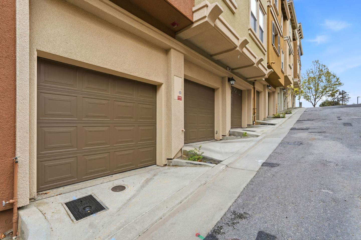 Detail Gallery Image 37 of 48 For 568 Altino Blvd, San Jose,  CA 95136 - 2 Beds | 2 Baths