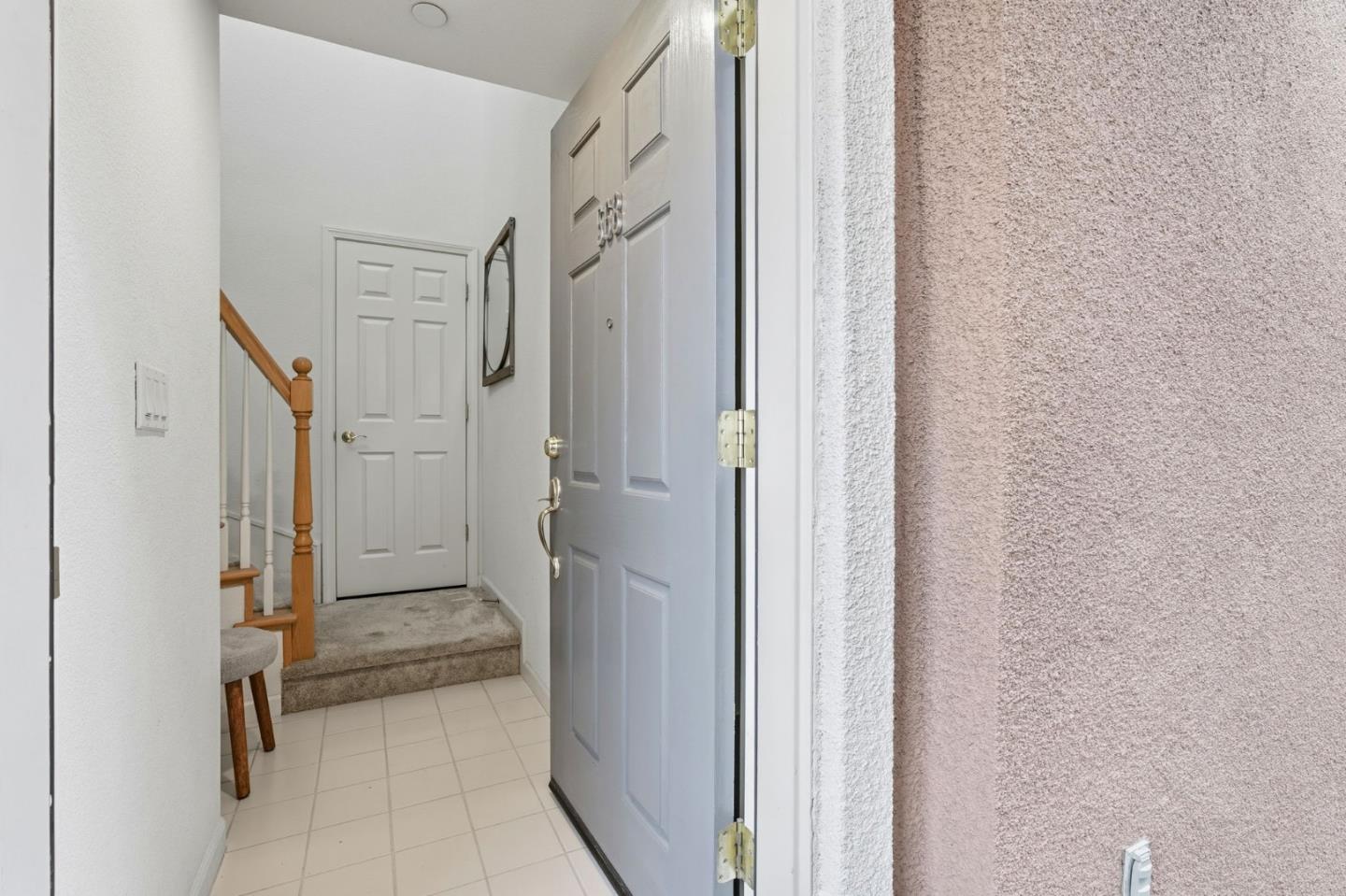 Detail Gallery Image 5 of 48 For 568 Altino Blvd, San Jose,  CA 95136 - 2 Beds | 2 Baths