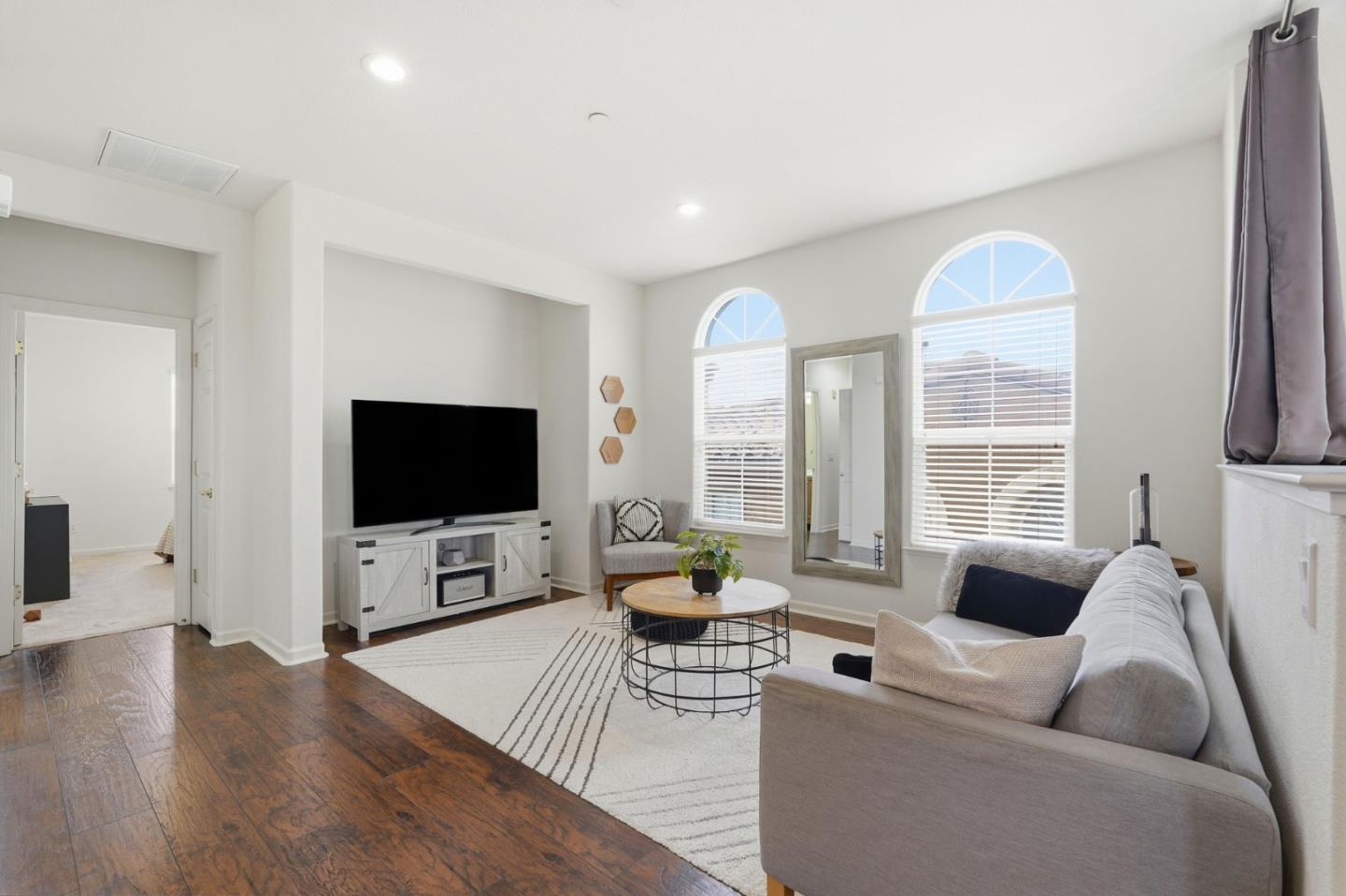 Detail Gallery Image 6 of 48 For 568 Altino Blvd, San Jose,  CA 95136 - 2 Beds | 2 Baths