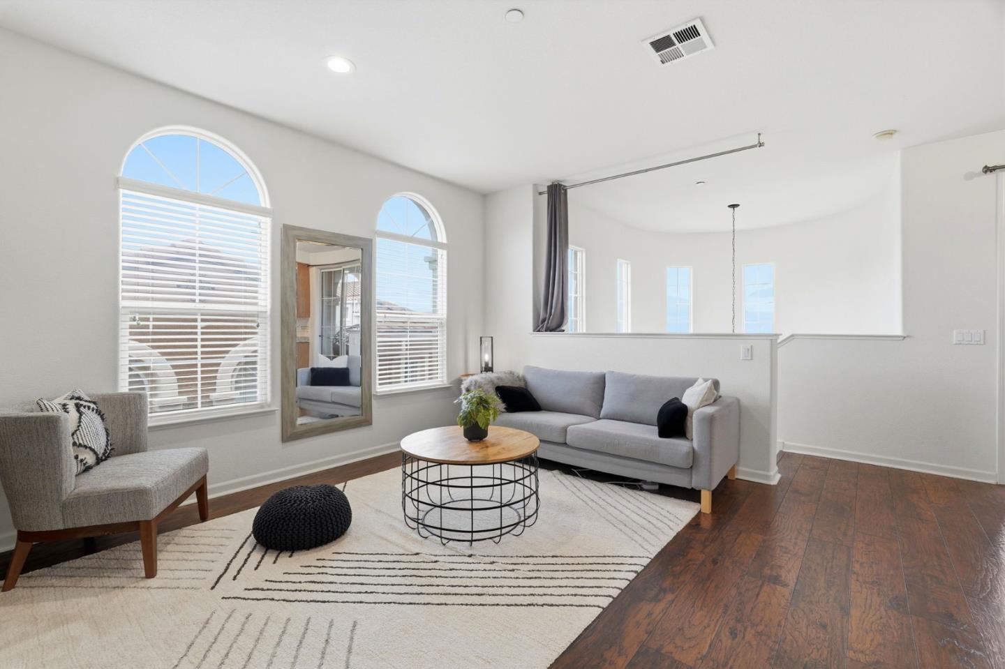 Detail Gallery Image 8 of 48 For 568 Altino Blvd, San Jose,  CA 95136 - 2 Beds | 2 Baths