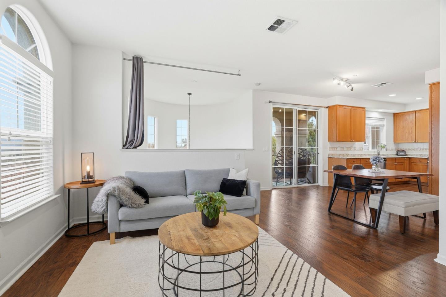 Detail Gallery Image 9 of 48 For 568 Altino Blvd, San Jose,  CA 95136 - 2 Beds | 2 Baths