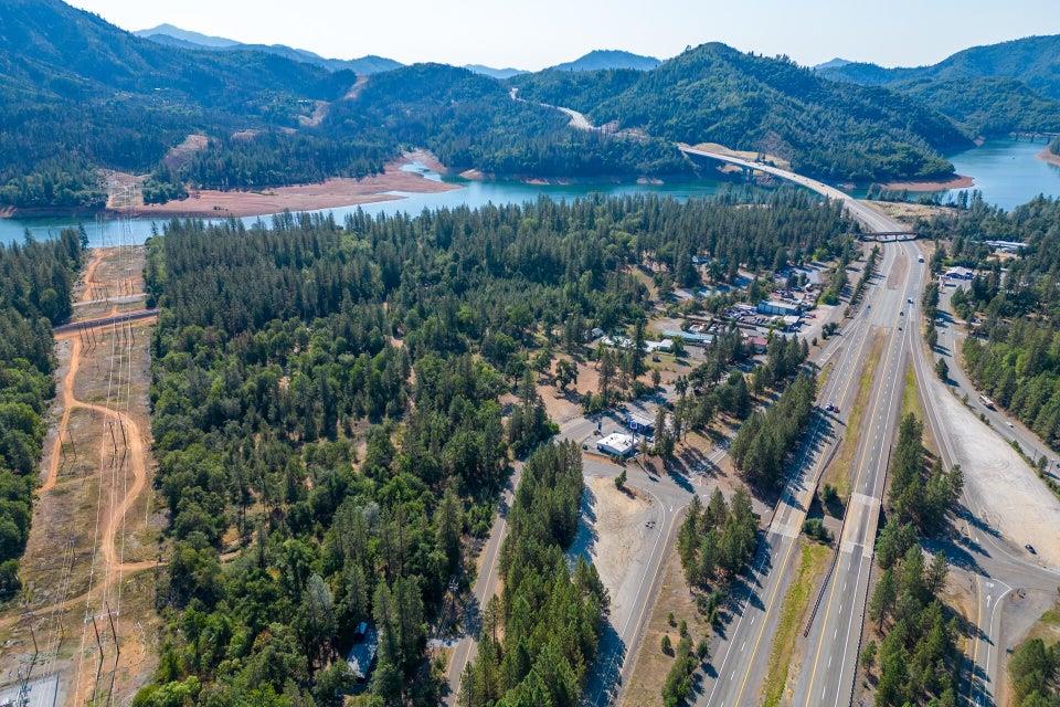 Detail Gallery Image 3 of 26 For 17 Acres Antlers Rd, Lakehead,  CA 96051 - – Beds | – Baths