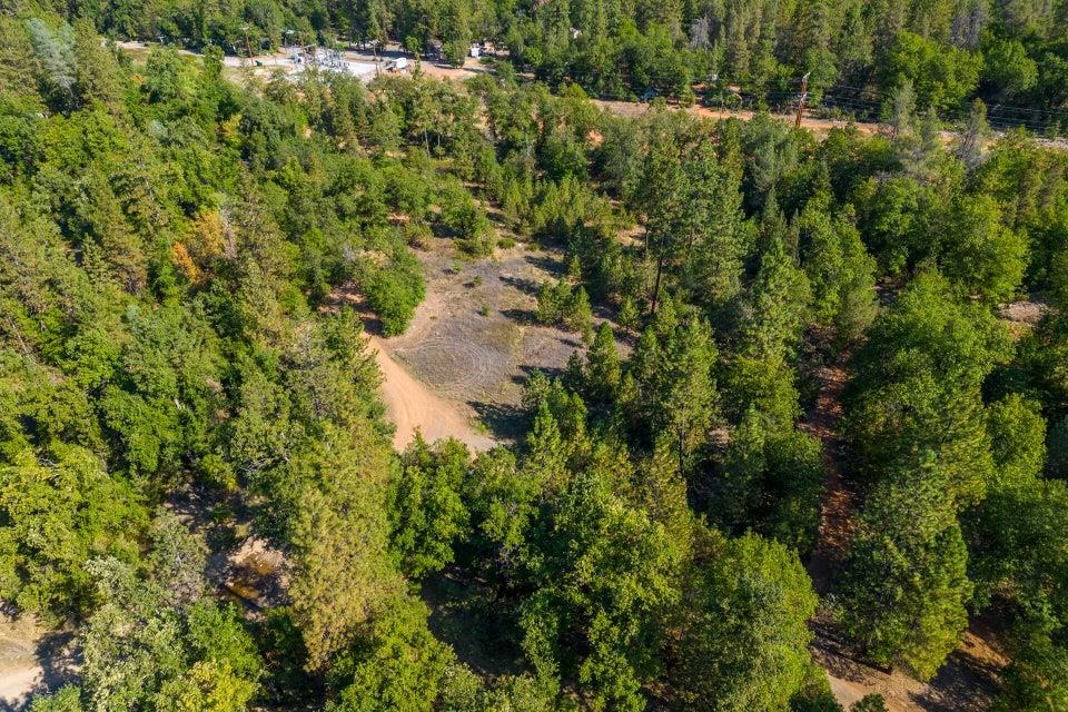 Detail Gallery Image 8 of 26 For 17 Acres Antlers Rd, Lakehead,  CA 96051 - – Beds | – Baths