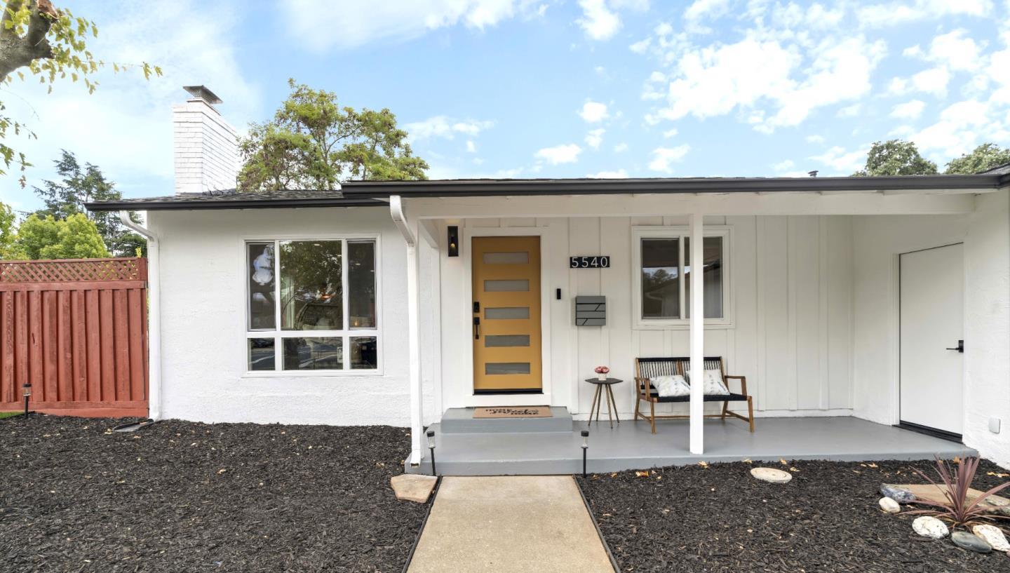 Detail Gallery Image 3 of 50 For 5540 Michigan Blvd, Concord,  CA 94521 - 3 Beds | 2 Baths