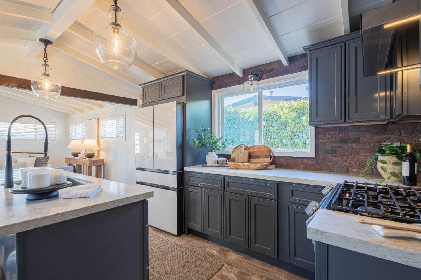 Detail Gallery Image 15 of 39 For 345 Sequoia Ave, Monterey,  CA 93940 - 2 Beds | 2 Baths