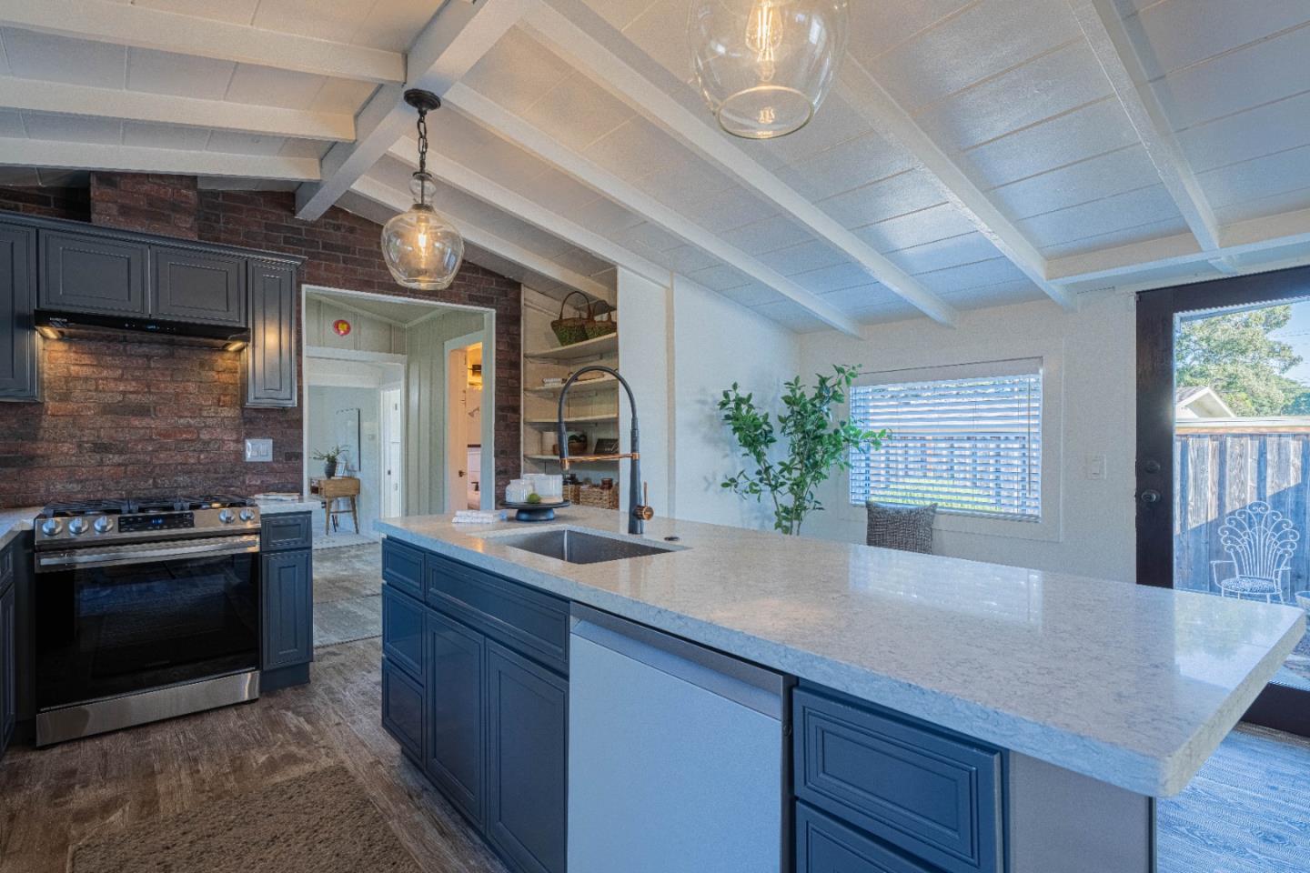 Detail Gallery Image 17 of 39 For 345 Sequoia Ave, Monterey,  CA 93940 - 2 Beds | 2 Baths