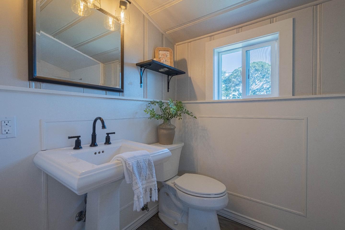 Detail Gallery Image 34 of 39 For 345 Sequoia Ave, Monterey,  CA 93940 - 2 Beds | 2 Baths