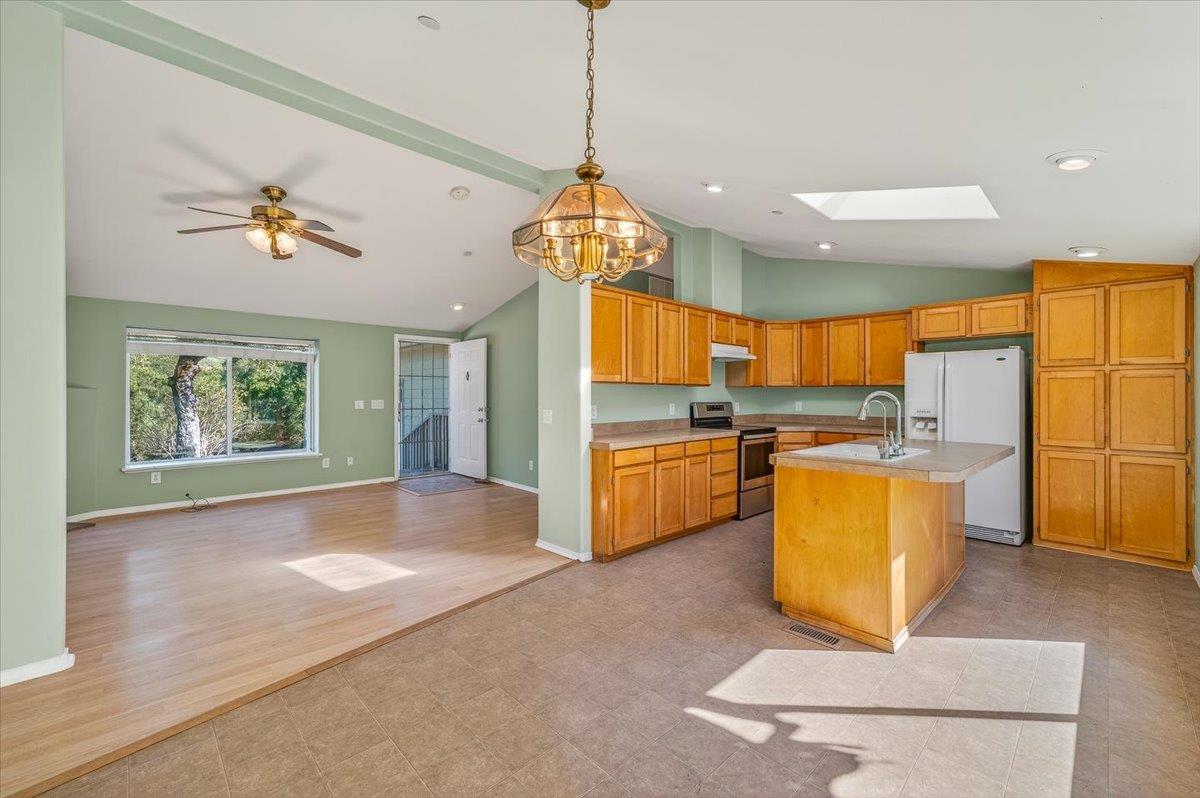 Detail Gallery Image 8 of 58 For 21444 Parrott Ranch Rd, Carmel Valley,  CA 93924 - 3 Beds | 2 Baths