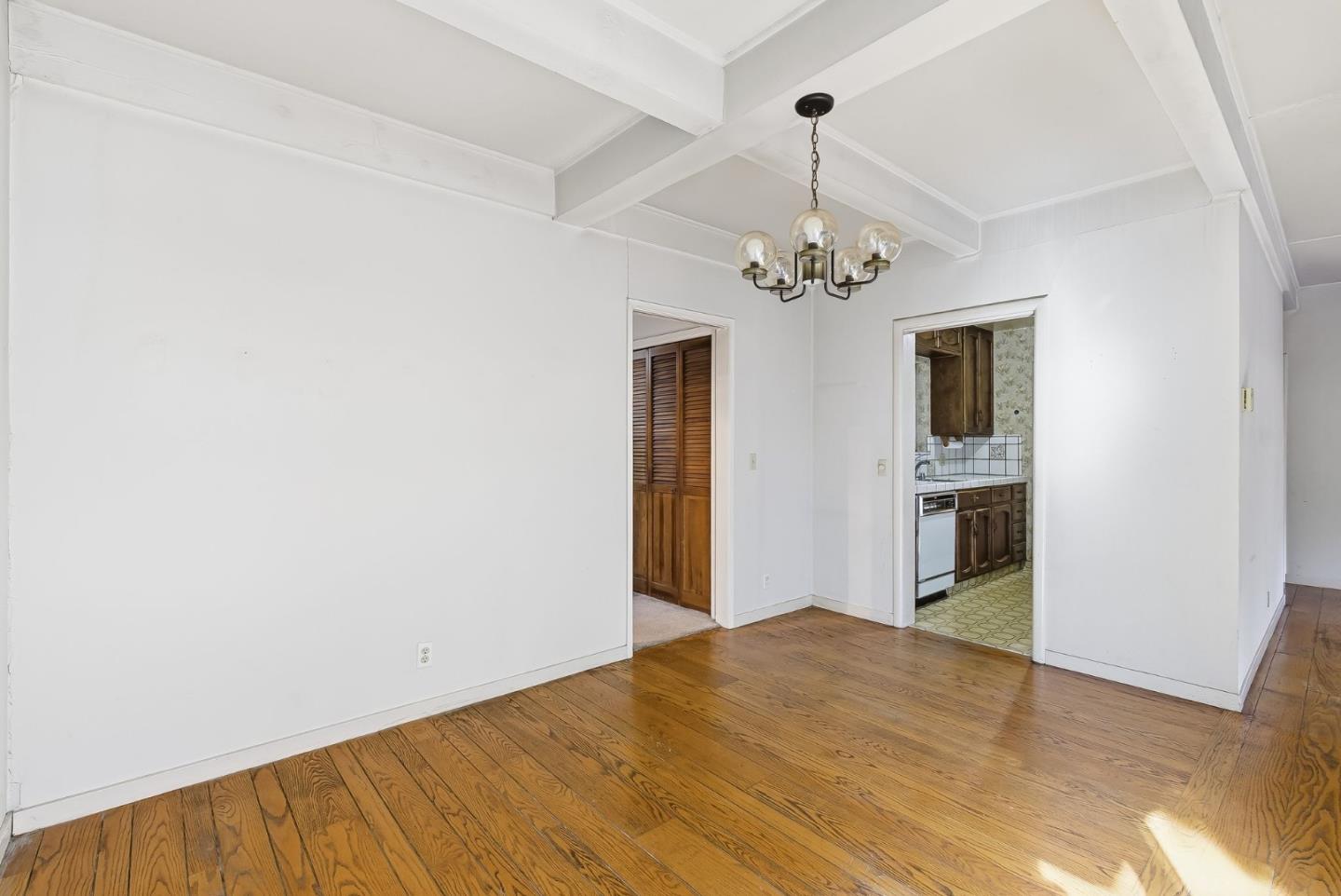 Detail Gallery Image 13 of 30 For 80 Watkins Ave, Atherton,  CA 94027 - 3 Beds | 2 Baths