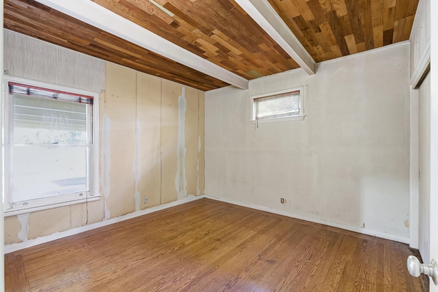 Detail Gallery Image 17 of 30 For 80 Watkins Ave, Atherton,  CA 94027 - 3 Beds | 2 Baths