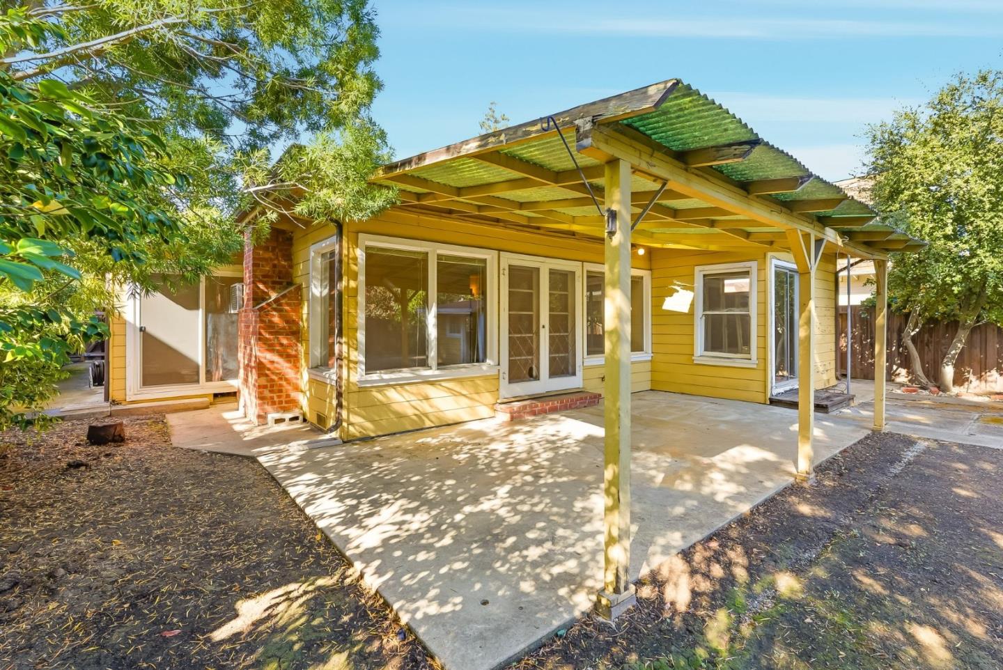 Detail Gallery Image 30 of 30 For 80 Watkins Ave, Atherton,  CA 94027 - 3 Beds | 2 Baths