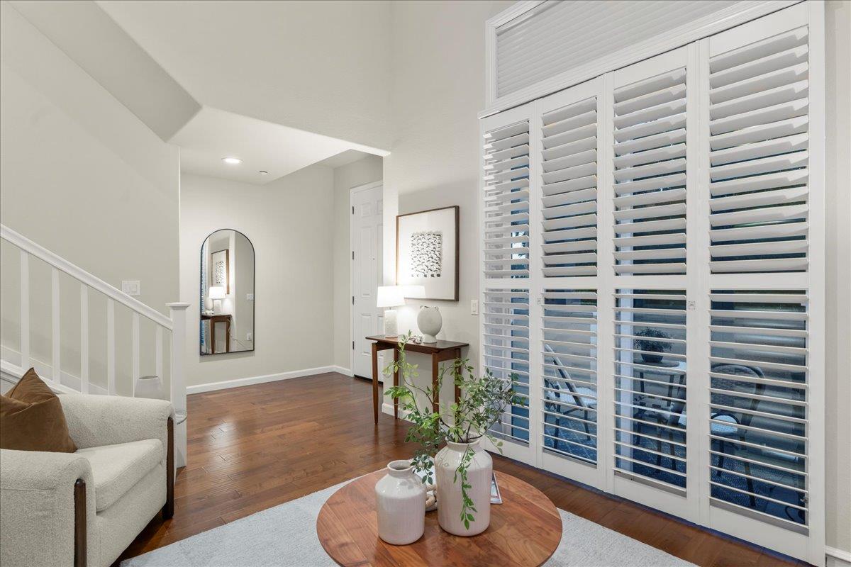 Detail Gallery Image 6 of 48 For 1376 Mckinley Ct, San Jose,  CA 95126 - 3 Beds | 2/1 Baths