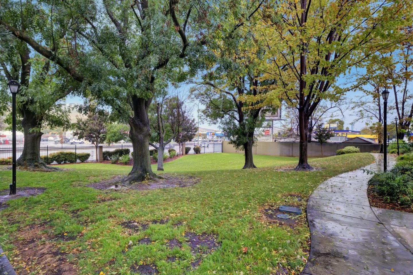 Detail Gallery Image 14 of 15 For 413 Kenbrook Cir, San Jose,  CA 95111 - 2 Beds | 2 Baths