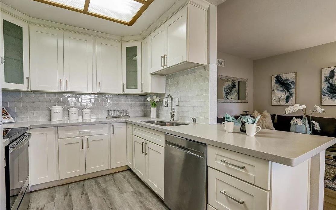 Detail Gallery Image 6 of 15 For 413 Kenbrook Cir, San Jose,  CA 95111 - 2 Beds | 2 Baths