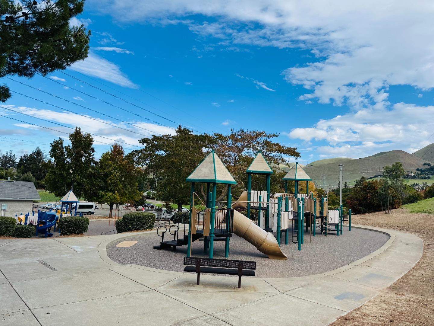 Detail Gallery Image 26 of 28 For 43988 Cerro Ct, Fremont,  CA 94539 - 3 Beds | 3 Baths