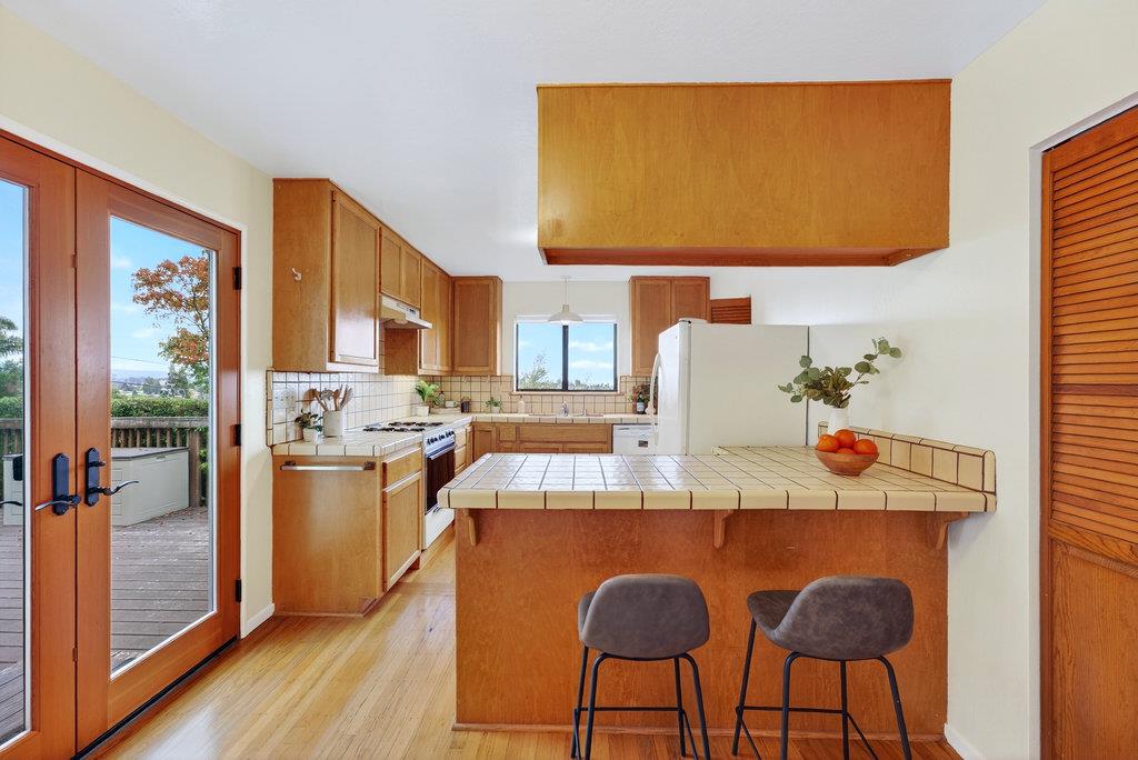 Detail Gallery Image 12 of 55 For 118 Las Ondas Ct, Santa Cruz,  CA 95060 - 3 Beds | 2 Baths