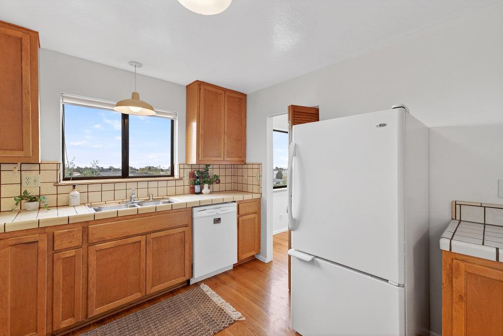 Detail Gallery Image 20 of 55 For 118 Las Ondas Ct, Santa Cruz,  CA 95060 - 3 Beds | 2 Baths