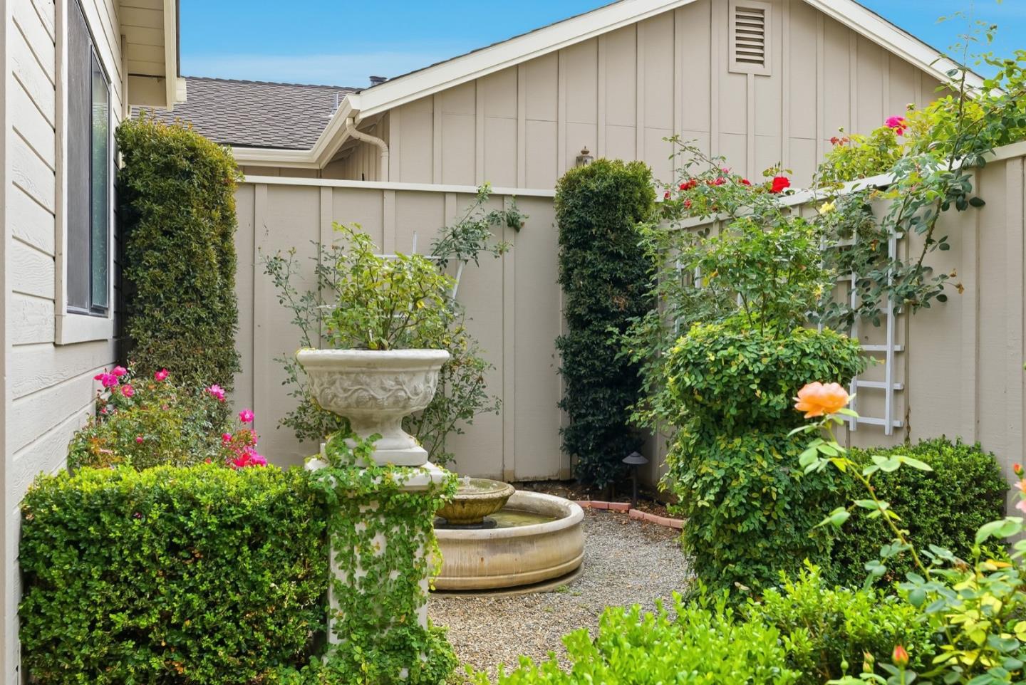 Detail Gallery Image 5 of 25 For 660 Helen Dr, Hollister,  CA 95023 - 2 Beds | 2 Baths