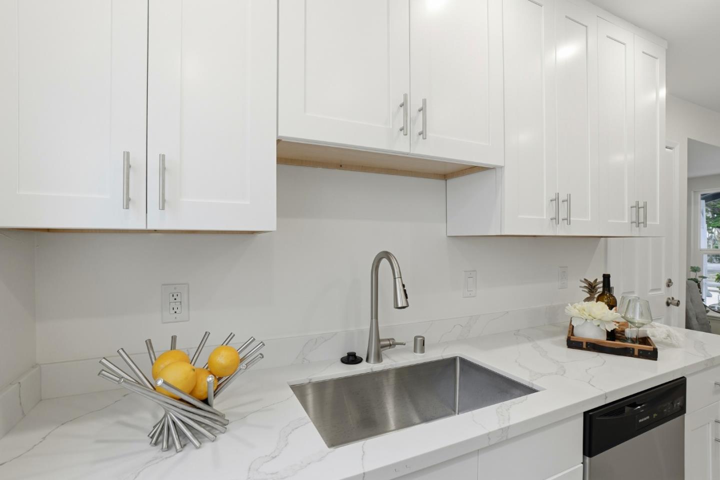 Detail Gallery Image 14 of 38 For 1401 Sequoia Ave, San Bruno,  CA 94066 - 3 Beds | 2 Baths