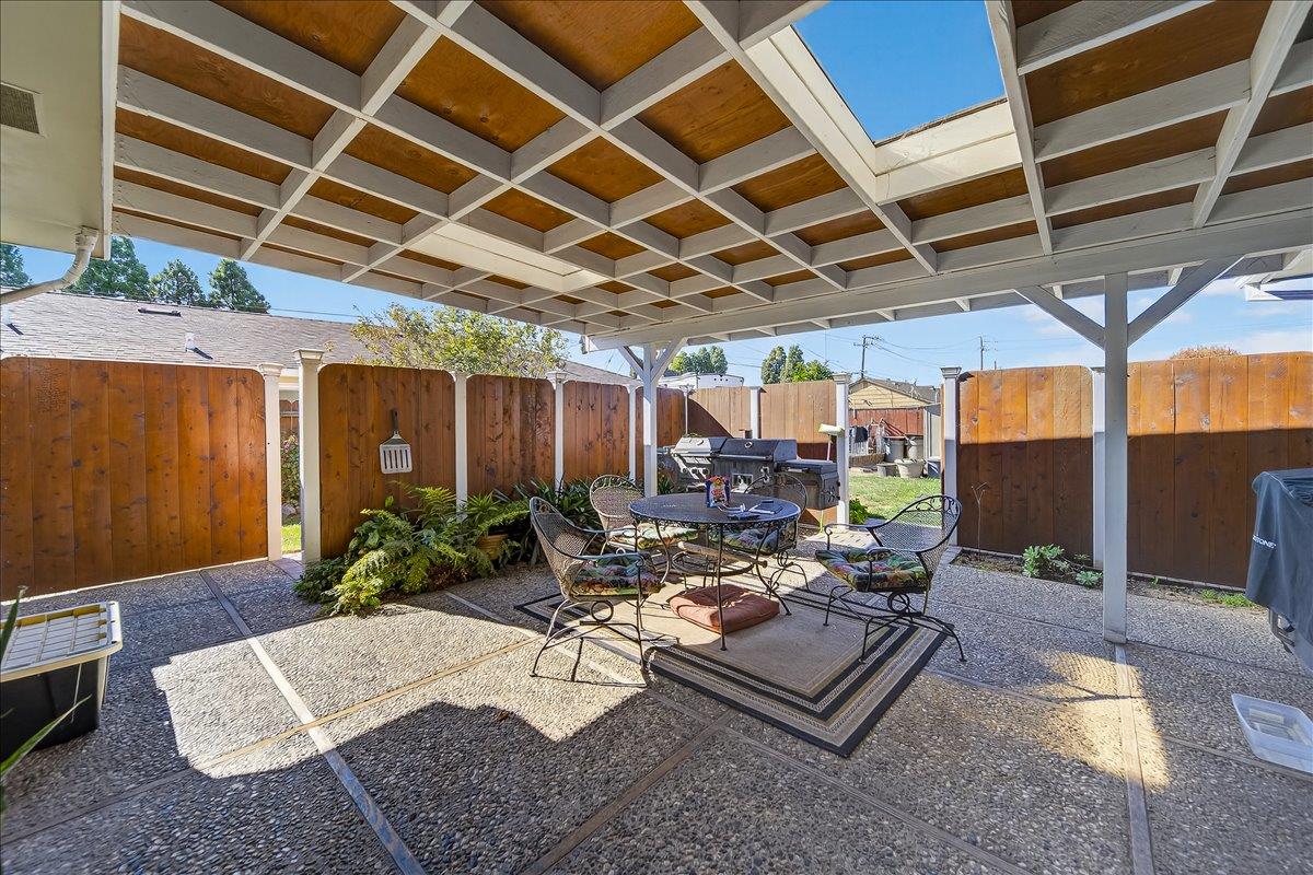 Detail Gallery Image 26 of 35 For 221 Tapadero St, Salinas,  CA 93906 - 3 Beds | 2 Baths