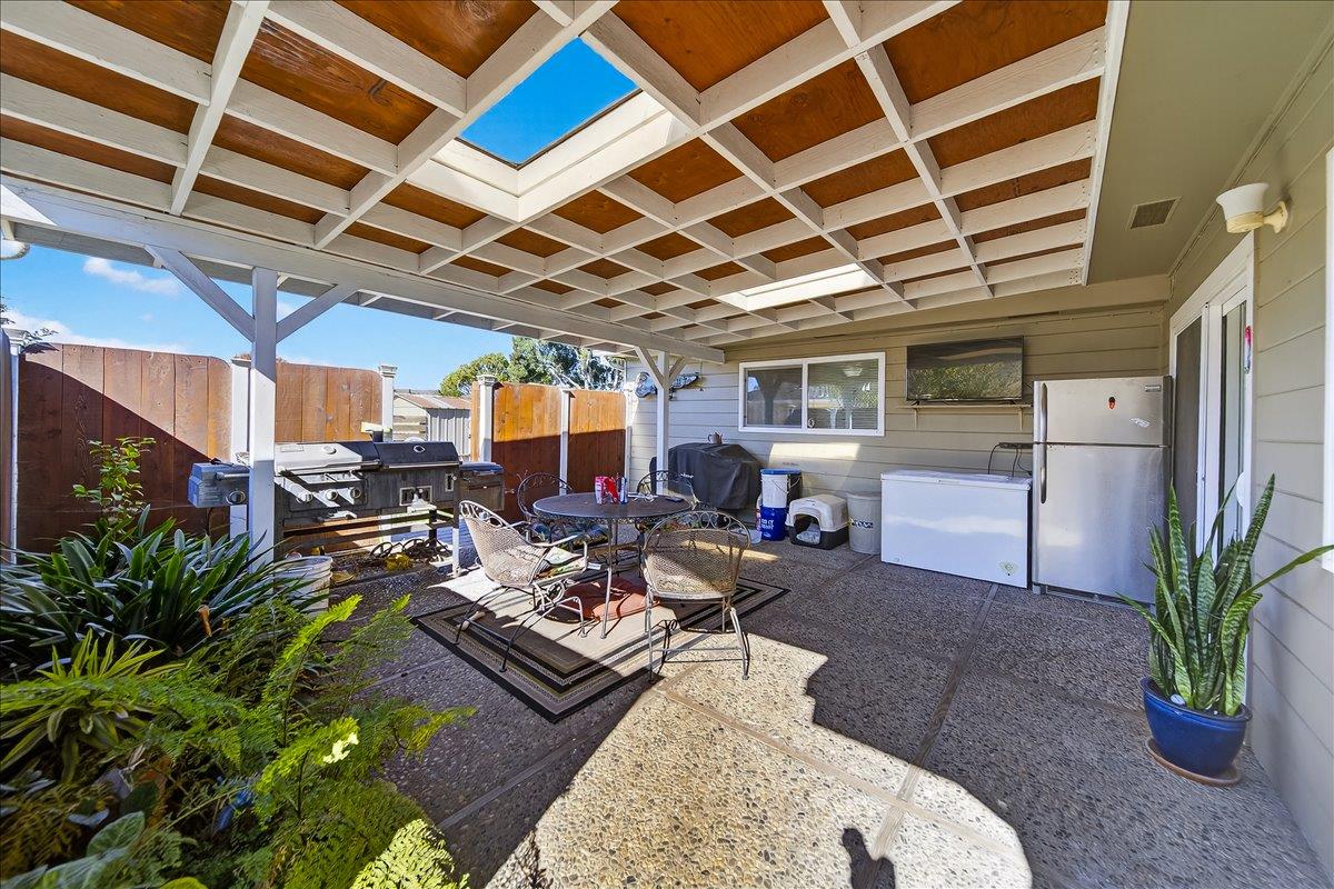 Detail Gallery Image 27 of 35 For 221 Tapadero St, Salinas,  CA 93906 - 3 Beds | 2 Baths