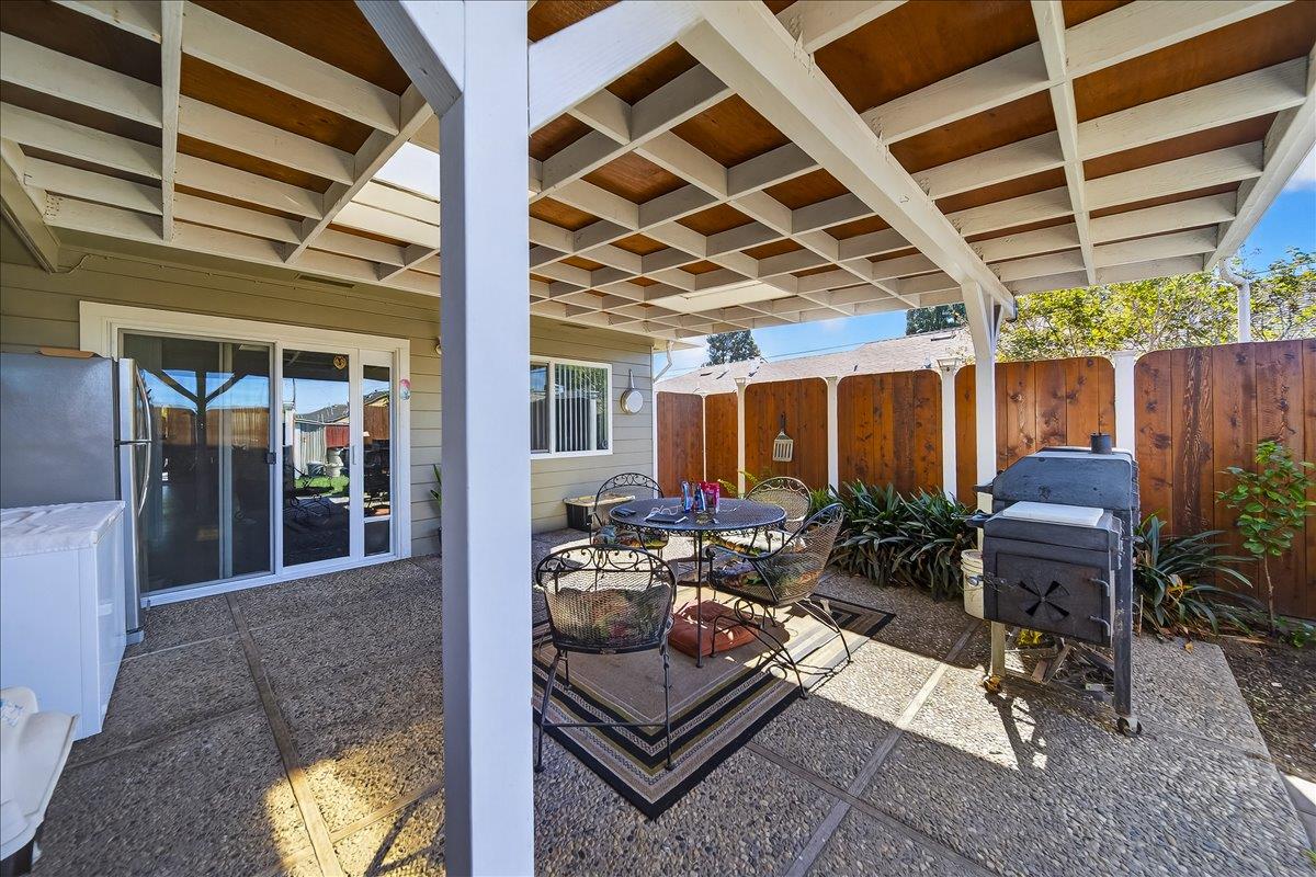 Detail Gallery Image 28 of 35 For 221 Tapadero St, Salinas,  CA 93906 - 3 Beds | 2 Baths