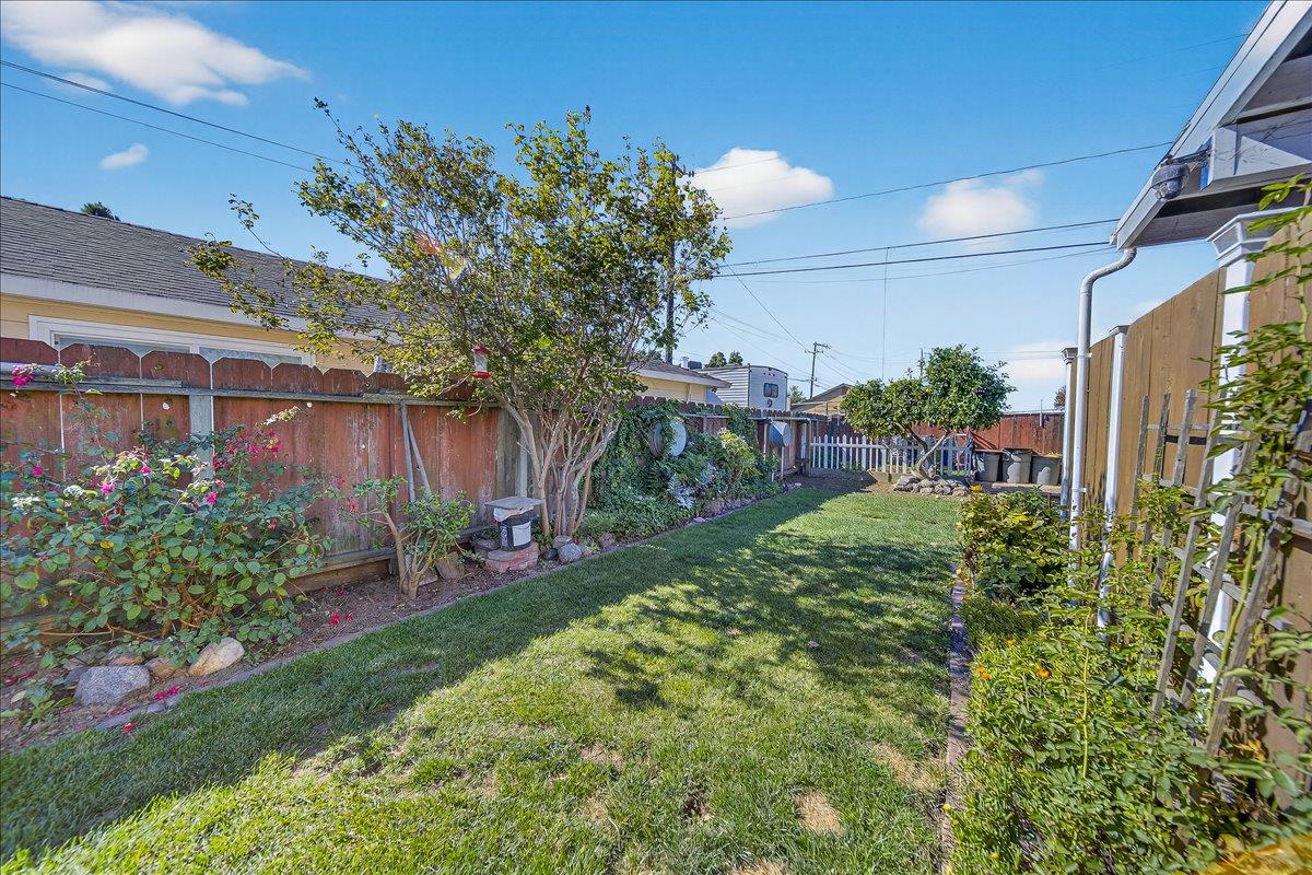 Detail Gallery Image 31 of 35 For 221 Tapadero St, Salinas,  CA 93906 - 3 Beds | 2 Baths