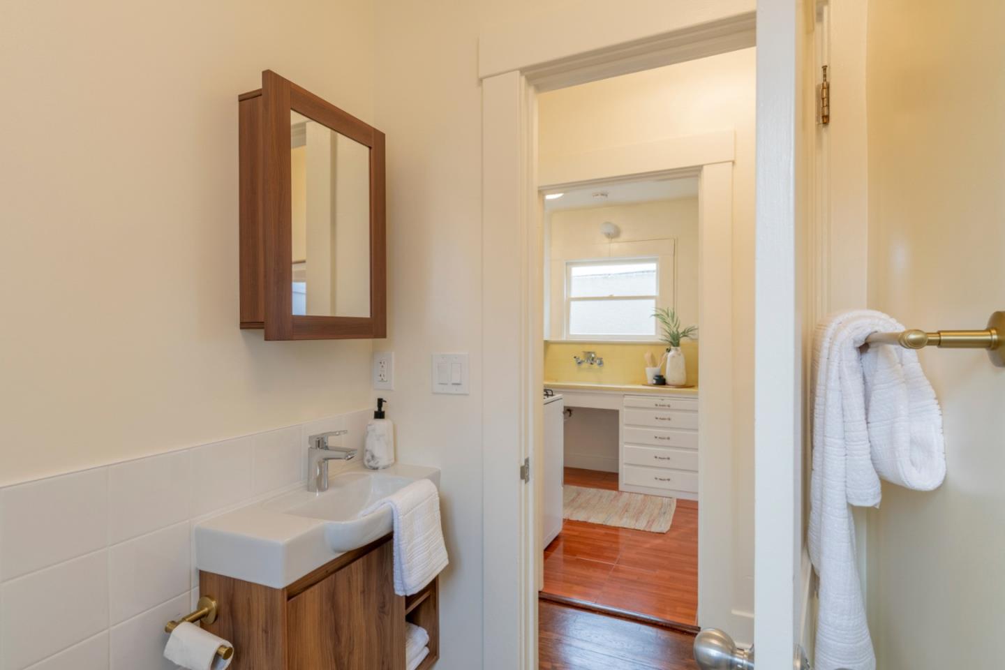 Detail Gallery Image 22 of 31 For 139 Carmel Ave, Pacific Grove,  CA 93950 - 1 Beds | 1 Baths